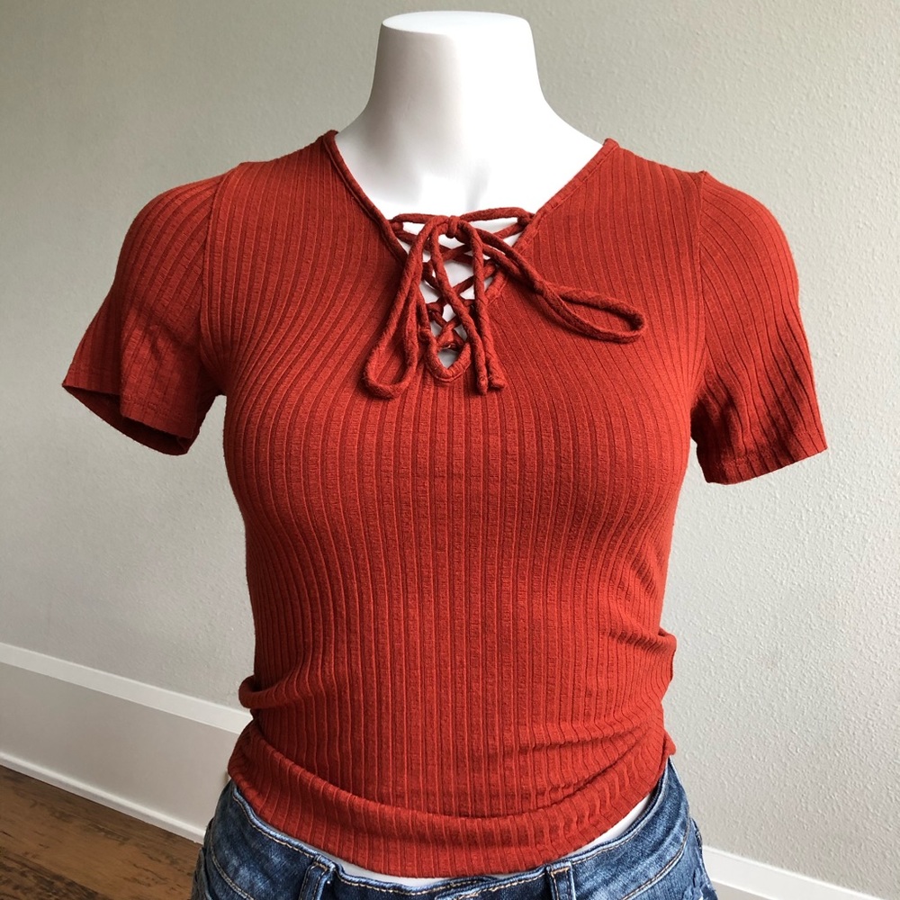 Fitted Lace Up Bust Short Sleeve Top